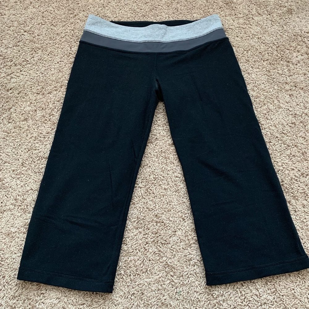 LULULEMON Women’s Leggings.